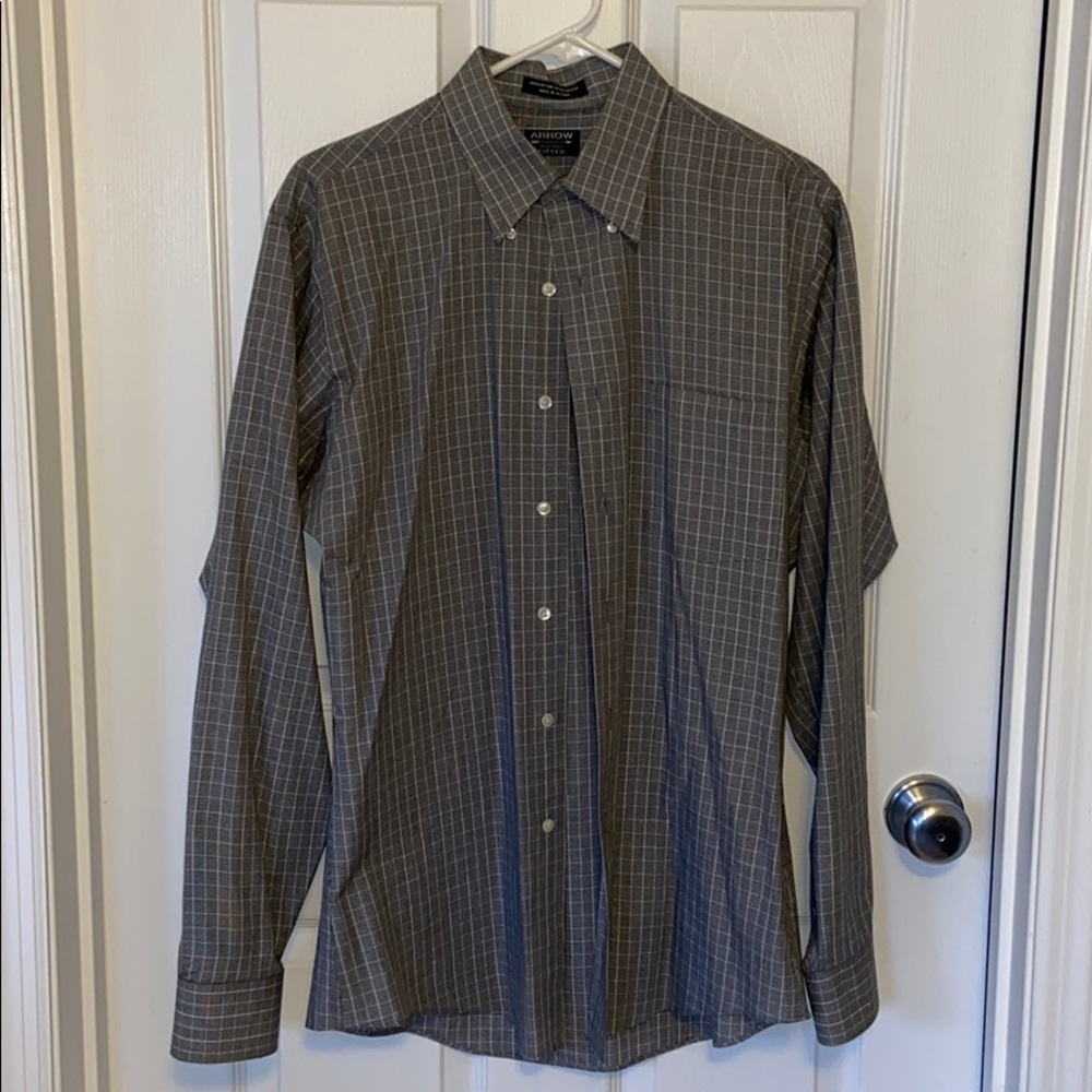 Dress shirt like new